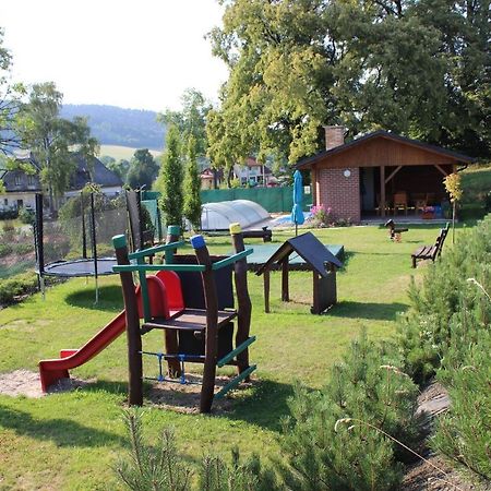 Penzion Jecminek Cervena Voda Luaran gambar