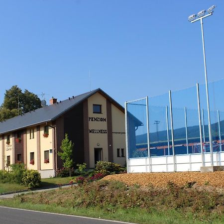 Penzion Jecminek Cervena Voda Luaran gambar